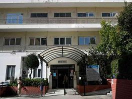 Απολύονται εργαζόμενοι για να τις χαρίσουν σε εργολάβο