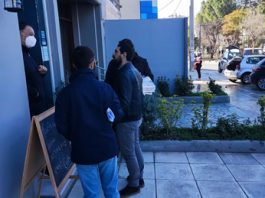 Ανατολικά ΚΚΕ: Περιοδεία του ΚΚΕ σε μαγαζιά στο Βύρωνα