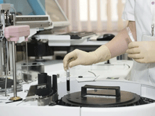 Ο ΠΟΥ «βγάζει» οδηγό για το πώς θα ζούμε με τον κορονοϊό που… ήρθε για να μείνει