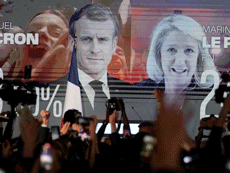 «Μη ξεσηκώνεστε, θα ανέβει η ακροδεξιά»