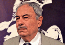 “Μπροστινός”- Πρόεδρος- ο Βυρωνιώτης Δημήτρης Χατζηλιάδης, στο «Εθνικό Κόμμα ΕΛΛΗΝΕΣ» του Κασιδιάρη