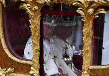 Βρετανία: Ο Κάρολος στέφθηκε βασιλιάς – Όλα όσα έγιναν στην ιστορική τελετή της στέψης