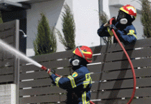 Φωτιά τώρα σε μονοκατοικία στον Βύρωνα