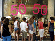 Ξεκινούν οι χειμερινές εκπτώσεις 2024 με μεγάλες προσδοκίες, οι Κυριακές του Ιανουαρίου με ανοιχτά μαγαζιά