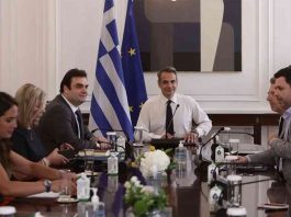 Με τη γνωστή εμμονή για ιδιωτικά ΑΕΙ και αόριστες υποσχέσεις