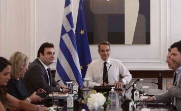 Με τη γνωστή εμμονή για ιδιωτικά ΑΕΙ και αόριστες υποσχέσεις