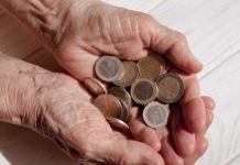 ΑΣ ΠΕΘΑΝΟΥΝ ΟΙ ΦΤΩΧΟΙ