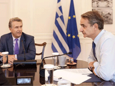 Στην… φιλευσπλαχνία του ΣΕΒ επαφίεται ο Κ. Μητσοτάκης για την επισκευή σχολείων στη Θεσσαλία