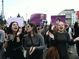 Ήταν όλες τους στο Σύνταγμα – Πλήθος και παλμός στη συγκέντρωση κατά της έμφυλης βίας