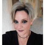 …και το πλοίο ταξιδεύει…