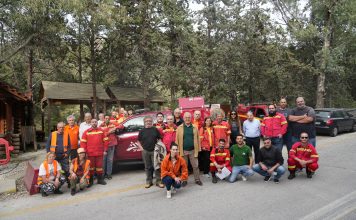 Παράδοση πυροσβεστικού οχήματος από τον ΣΠΑΥ στο Δήμο Καισαριανής.