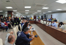 ΒΥΡΩΝΑΣ: Νέα συγκέντρωση των εργαζομένων στο δημαρχείο