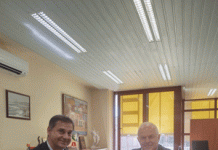 Ο υφυπουργός Εθνικής Οικονομίας και Οικονομικών στο Δημαρχείο της Καισαριανής