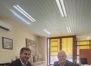 Ο υφυπουργός Εθνικής Οικονομίας και Οικονομικών στο Δημαρχείο της Καισαριανής