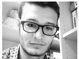 ΑΛΛΕΣ ΕΠΟΧΕΣ στο θέατρο της οδού Κυκλάδων Λευτέρης Βογιατζής. Του Νίκου Μπαρμπαρόσου