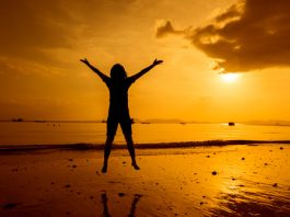 Άλλη μια μέρα τελειώνει. Της Ηλιάννας Πεσσάρη