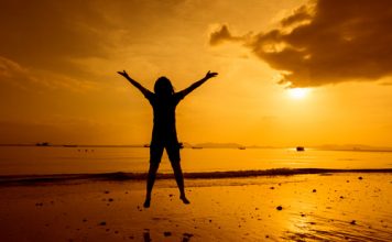 Άλλη μια μέρα τελειώνει. Της Ηλιάννας Πεσσάρη