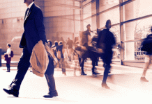 Πώς η εξαήμερη εργασία θα βλάψει την οικονομία