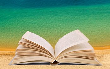 4 βιβλία για τις διακοπές. Της Μαίρης Σταματίου