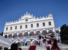 Δεκαπενταύγουστος: Tα ήθη και τα έθιμα που αναβιώνουν σε όλη την Ελλάδα για την Παναγία