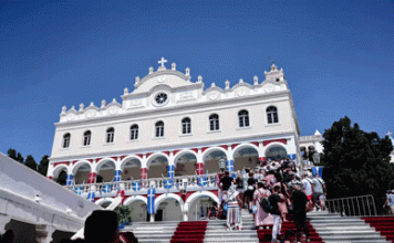 Δεκαπενταύγουστος: Tα ήθη και τα έθιμα που αναβιώνουν σε όλη την Ελλάδα για την Παναγία