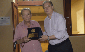 Φωτογραφίες απ την εκδήλωση παρουσίασης του λευκώματος “Ο Βύρωνας στο διάβα ενός αιώνα”