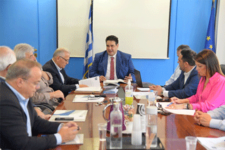 ΥΠΕΣ: “Αλλαγές σε προσλήψεις, ΟΤΑ – Bonus για το σύνολο των δημοσίων υπαλλήλων”