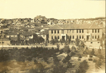 ΒΥΡΩΝΑΣ: 100 ΧΡΟΝΙΑ 1ο Δημοτικό Σχολείο 1924 – 2024. Εκδήλωση τιμής και μνήμης στον αύλειο χώρο του σχολείου