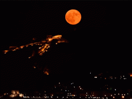 Πανσέληνος Οκτωβρίου: Πότε θα δούμε το «φεγγάρι του κυνηγού» – Από πού πήρε την ονομασία του