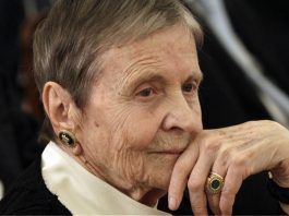 Η διακεκριμένη Ακαδημαϊκός Ελένη ΓλύκατζηΑρβελέρ “Βυρωνιώτισσα του Αιώνα”