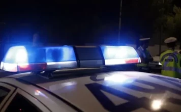 Πυροβολισμοί έξω από καφενείο στον Βύρωνα με έναν τραυματία