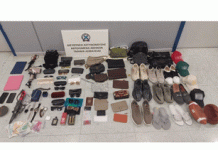 Δύο γυναίκες από τον Βύρωνα έκλεβαν βαλίτσες επιβατών από το “Ελευθέριος Βενιζέλος”