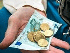 Συνταξιούχοι: Αυξήθηκε ο αριθμός των «φτωχών συνταξιούχων» το 2024