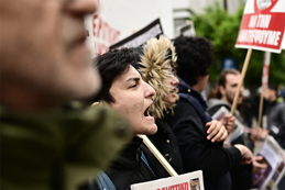 Απεργία: Χιλιάδες άνθρωποι φώναξαν «Φθάνει!» – Ακρίβεια, μισθοί, στεγαστικό γονατίζουν τον λαό