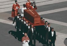 Μαζικό το «αντίο» στον Πάπα Φραγκίσκο – Ολοκληρώθηκε η τελετή