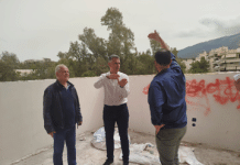 ΣΤΟ ΕΡΓΟΤΑΞΙΟ ΤΟΥ ΚΗΦΗ Ο ΔΗΜΑΡΧΟΣ ΚΑΙΣΑΡΙΑΝΗΣ ΚΑΙ Ο ΑΝΤΙΠΕΡΙΦΕΡΕΙΑΡΧΗΣ ΚΕΝΤΡΙΚΟΥ ΤΟΜΕΑ ΑΘΗΝΑΣ