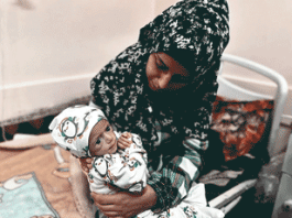 ΜΩΡΑ ΣΥΝΕΧΙΖΟΥΝ ΝΑ ΠΕΘΑΙΝΟΥΝ ΑΠΟ ΑΣΙΤΙΑ ΣΤΗΝ ΓΑΖΑ. Του Δημήτρη Βασιλείου