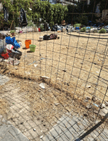 ΒΥΡΩΝΑΣ: «Επιχείρηση σκούπα» του δήμου για να καθαριστεί οικόπεδο που είχε μετατραπεί σε εστία μόλυνσης