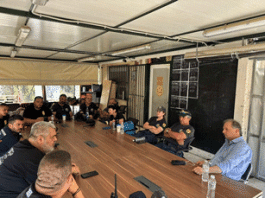 O δήμαρχος Bύρωνα Aλέξης Σωτηρόπουλος επισκέφθηκε τους πυροφύλακες