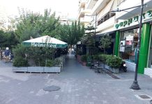 ΒΥΡΩΝΑΣ: Έπεσαν πρόστιμα σε επαγγελματίες και σταθμευμένα μηχανάκια στην πλ. Αγ. Λαζάρου