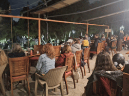 ΒΥΡΩΝΑΣ: Πλημμύρισε από αγωνιζόμενους εκπαιδευτικούς η «Λαμπηδόνα»