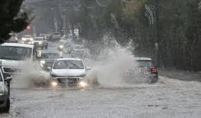 ΒΥΡΩΝΑΣ: Φωτογραφίες και βίντεο από το πέρασμα της κακοκαιρίας στην πόλη μας