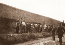 Υπ. Πολιτισμού: Μνημείο η συλλογή φωτογραφιών των 200 της Καισαριανής