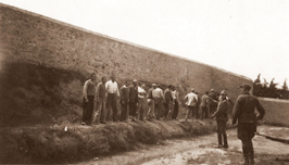 Υπ. Πολιτισμού: Μνημείο η συλλογή φωτογραφιών των 200 της Καισαριανής