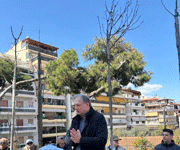 ΔΗΜΟΣ ΒΥΡΩΝΑ: Δενδροφύτευση στο Άλσος της Αγίας Τριάδας